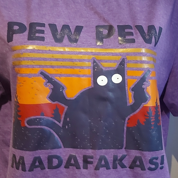 πββ¬οΈπββ¬οΈExtra Large Purple Pew Pew Badass Cat t-shirt πββ¬οΈπββ¬οΈπ― - Picture 2 of 4